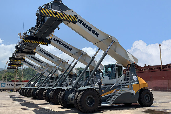 Liebherr Reachstacker with next-generation technology